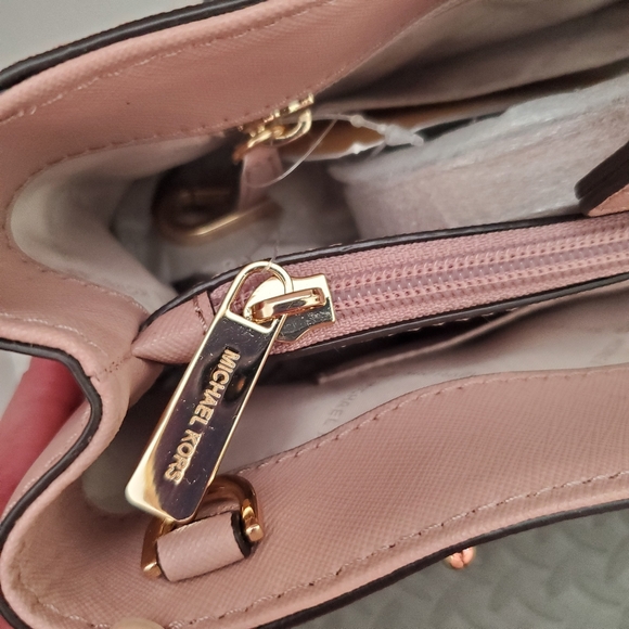 MICHAEL KORS Handbag - Picture 4 of 9